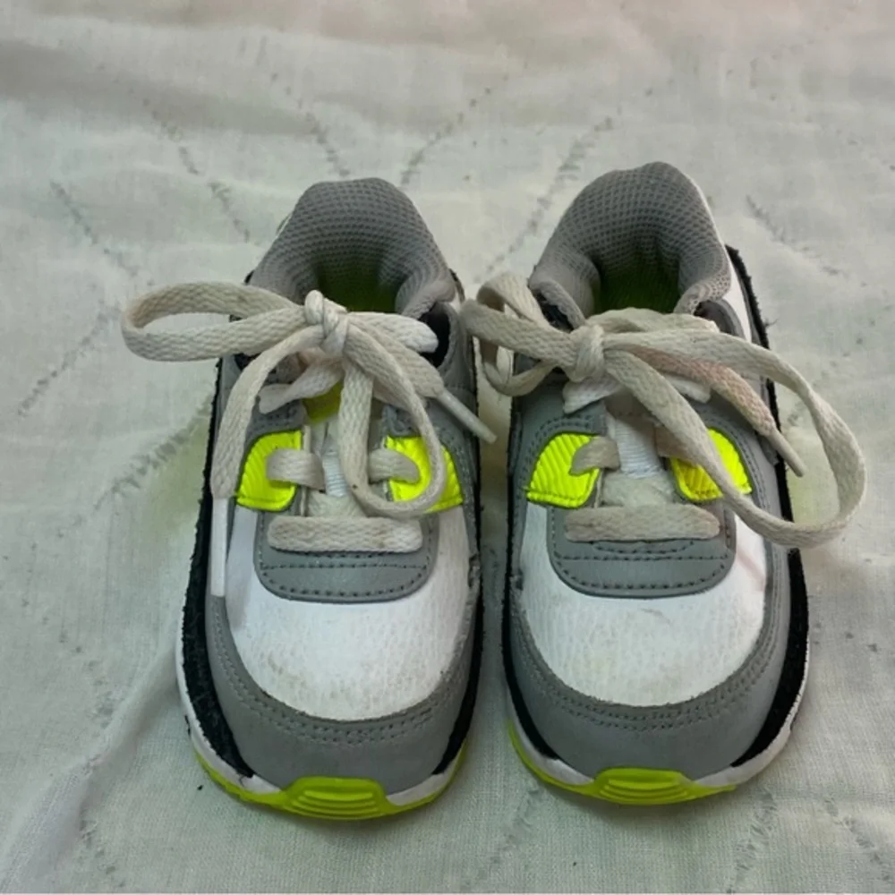 Nike Shoes‎ Childs Size 5c Lace Up Green-White Sneakers